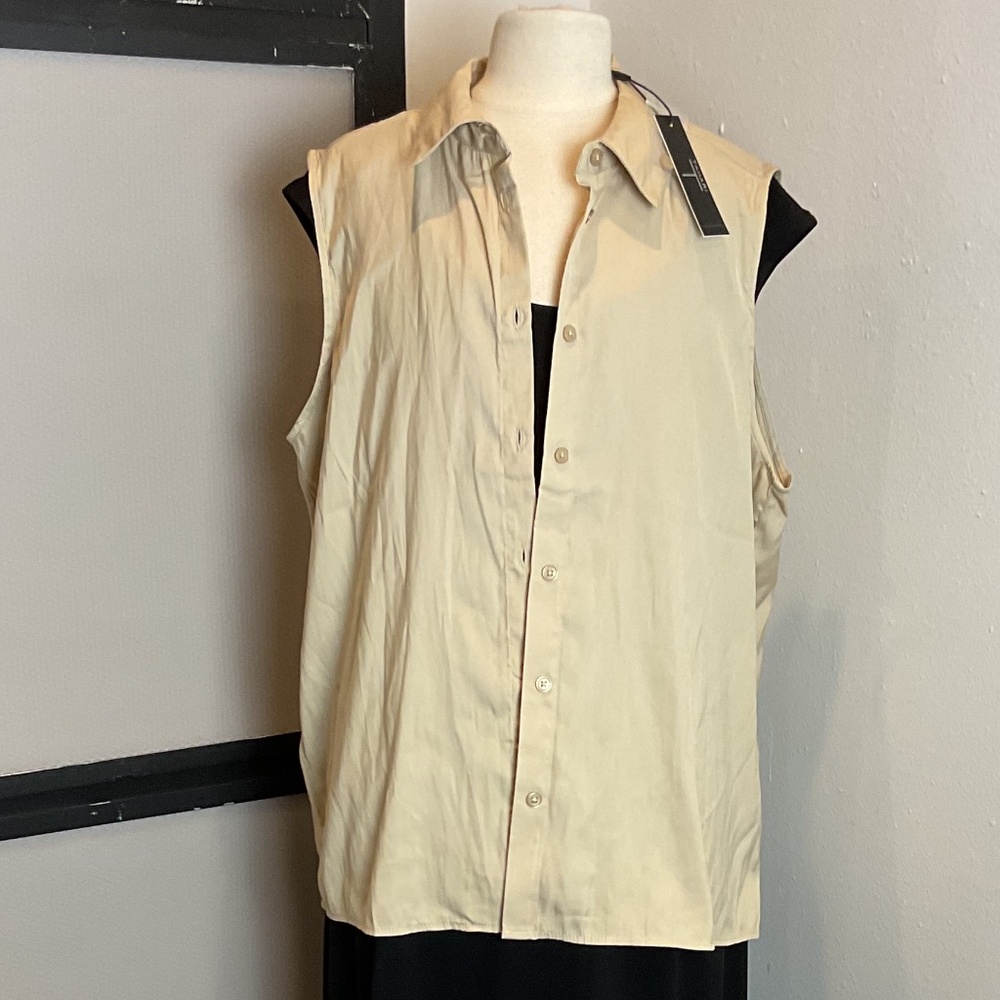 NWT T Tahari Sleeveless Button-Up Shirt Sz L - Champagne